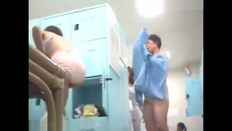 アマチュアのハンディカメラ盗撮バスルーム