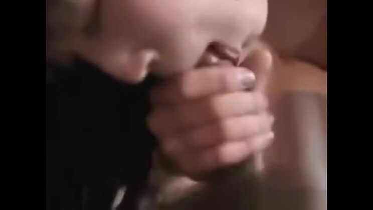 愛が溢れる熱いフェラチオ、精液まみれ