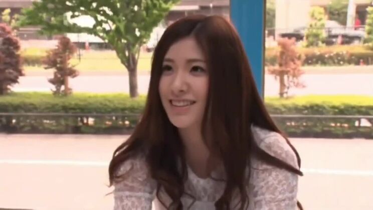 信じられないほど美しい日本の売春婦がエキゾチックなJAVシーンに登場