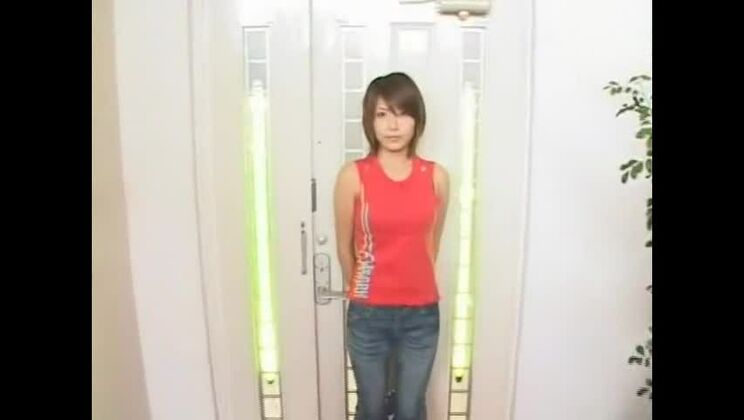 クレイジーなフィンガリングJAVビデオに登場する素晴らしい日本人少女、夏目奈々