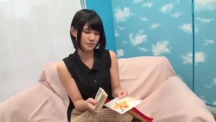 素晴らしいJAVシーンで狂った日本の売春婦がショーを見る