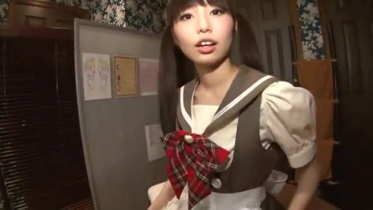 メイドリフレの店員さんがいっぱいイヤらしい事しちゃいました！