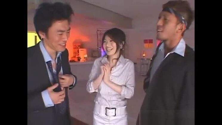 ファーストインプレッション独占デビュー