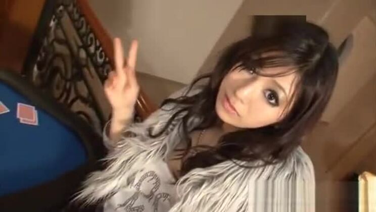 変態アジア人女性器を激しく突きまくる