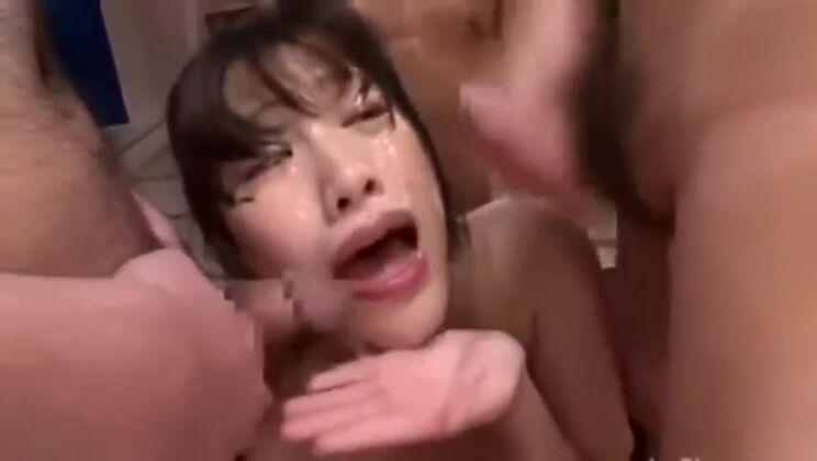 日本人少女がぶっかけられる 6