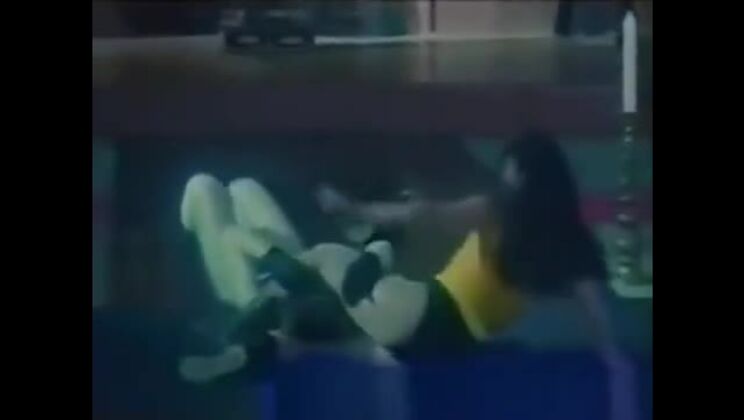 キューティー鈴木 vs 尾崎魔弓