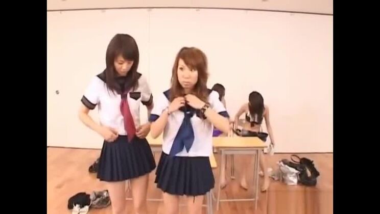 淫らなマンコが遊ぶ