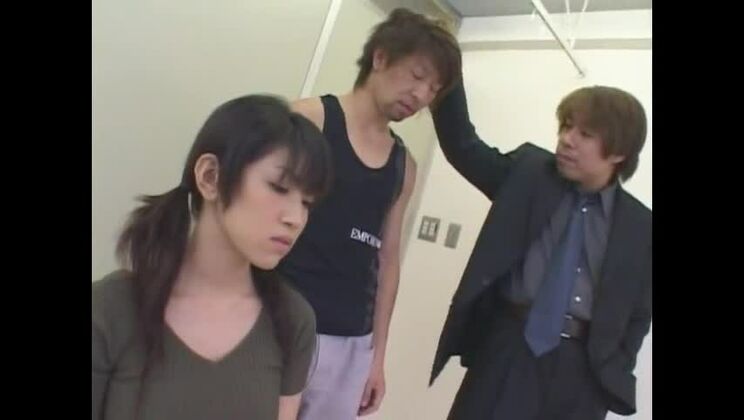 エキゾチックな日本人美女、北川恵美が出演する驚異のフェティッシュ、BDSM JAVビデオ