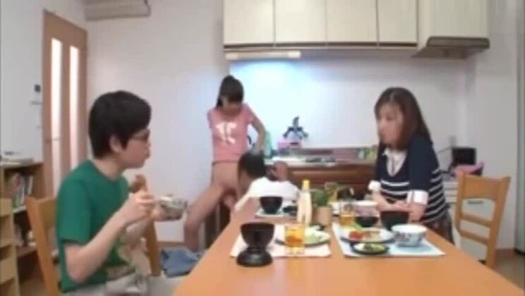 日本の家族ファック