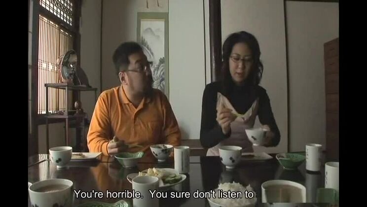 サクラが美しいレズビアンセックスの冒険を語る