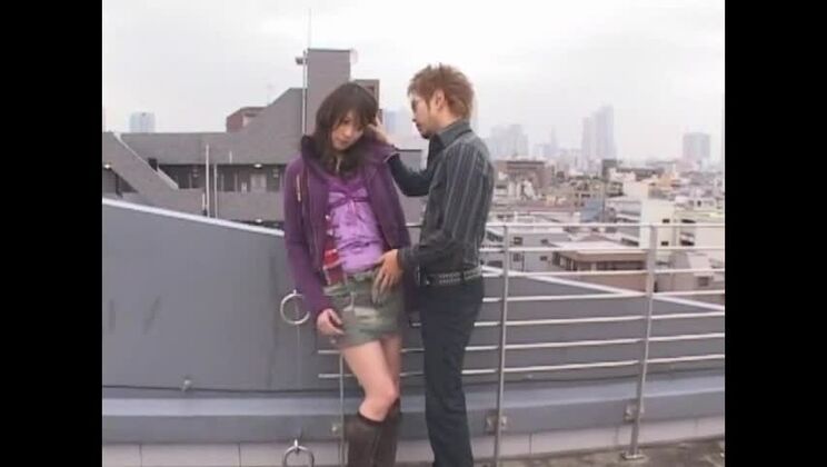 驚異的なアマチュア屋外JAV映画に登場する最高の日本人モデル