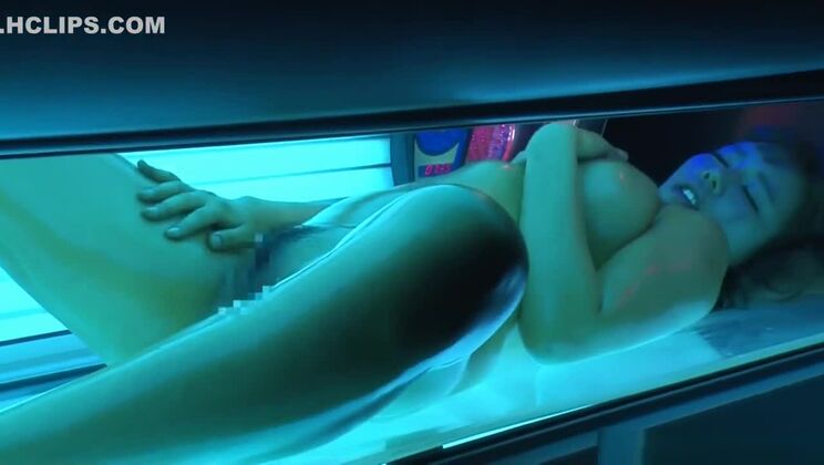 巨乳アマチュアが純粋なハードコアポルノショーでセックス