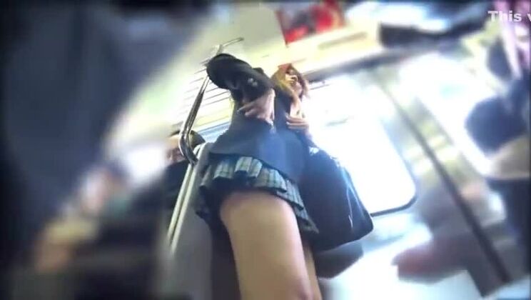 信じられないほどの日本人の女の子がクレイジーなHD JAVクリップに クレイジー