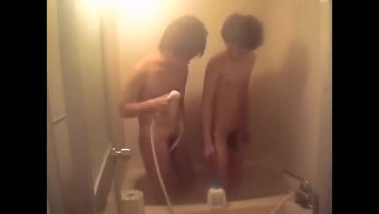 クレイジーな日本人少女が出演する驚異のJAV映画