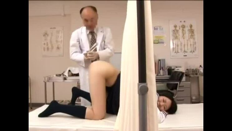 あなただけのための独占的な小さなおっぱいのJAVシーンの最新の日本人の女の子