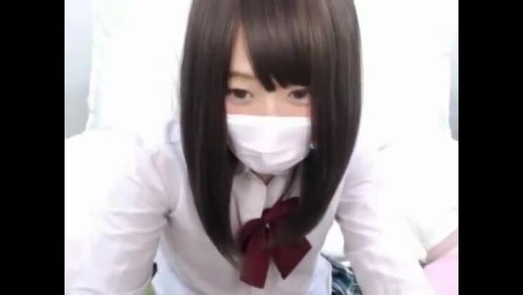 素晴らしいJAVシーンに登場するエキゾチックな日本人少女、驚きです