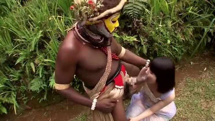 信じられないほど魅力的な東洋系のティーンエイジャーの売春婦、橘かのんが男を家から射精させる