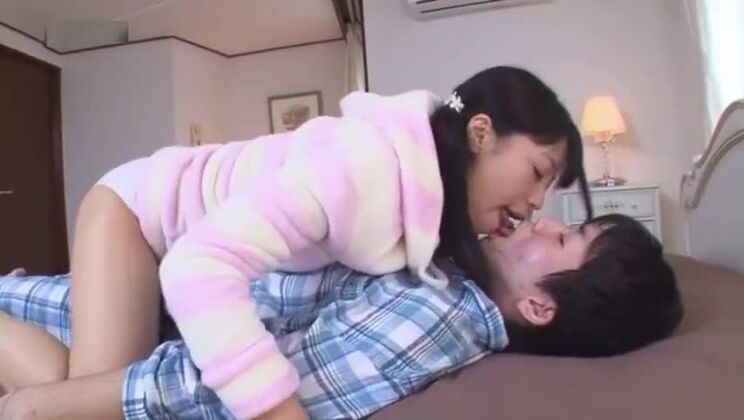 ARMG-198 女子高生のキスと舐め