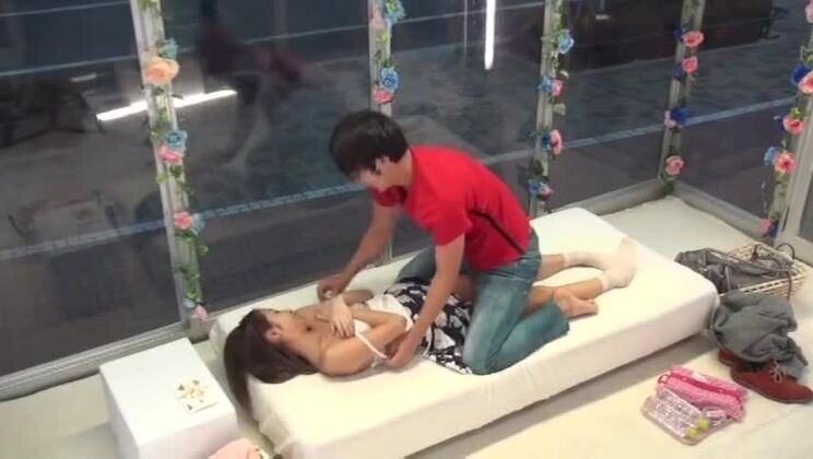 無修正のエロいJAV映画に登場する素晴らしい日本人売春婦