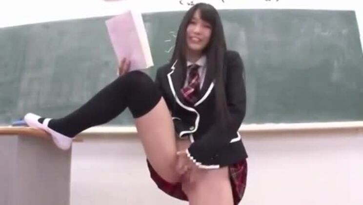 大学のアマチュアパーティーでのリアルセックスゲーム ライブ チャットの女