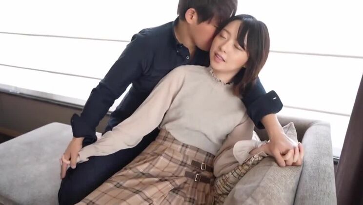 アジア系のホットな笑顔の妖艶な女のクレイジーなセックスシーン