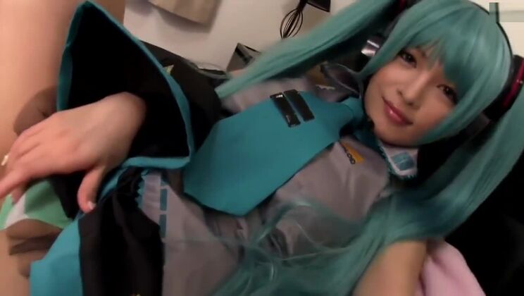 かわいい初音ミクの日本人コスプレイヤー 39