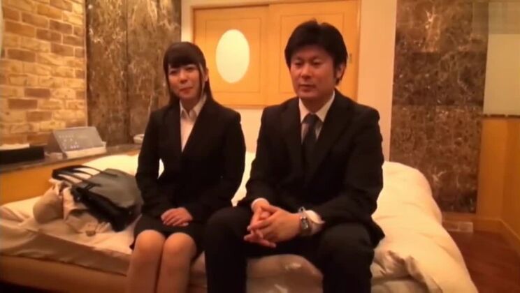 クレイジーなポルノ映画、巨乳限定ショー