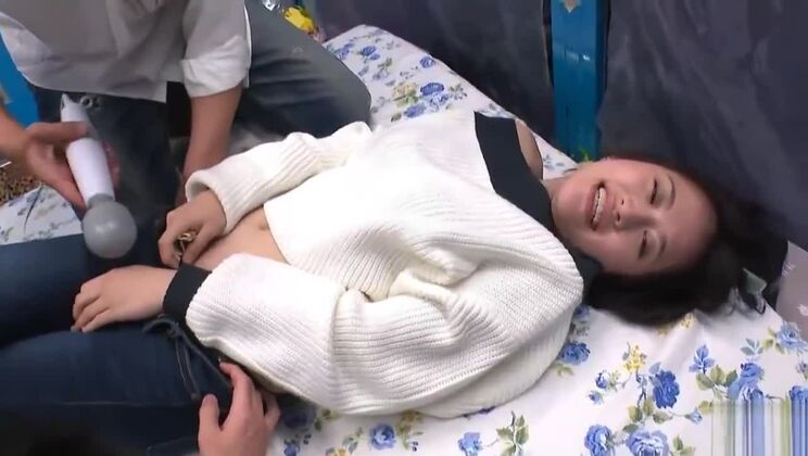 潮吹き、アジア人、フェラ、美女、スリーサム、潮吹き、手コキ、中出しビデオ