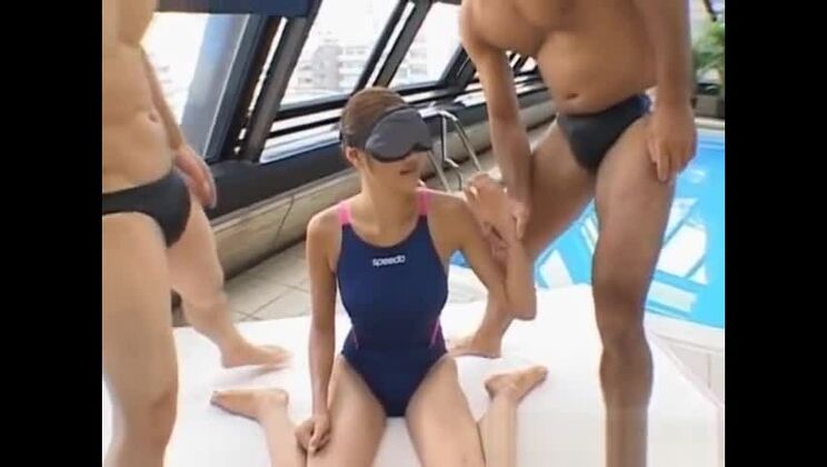 綾野あずさ アジアの熟女がセクシーなパート6を広げる