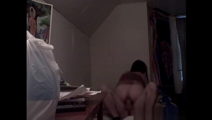 音楽に合わせてアジア人の彼女とセックスする