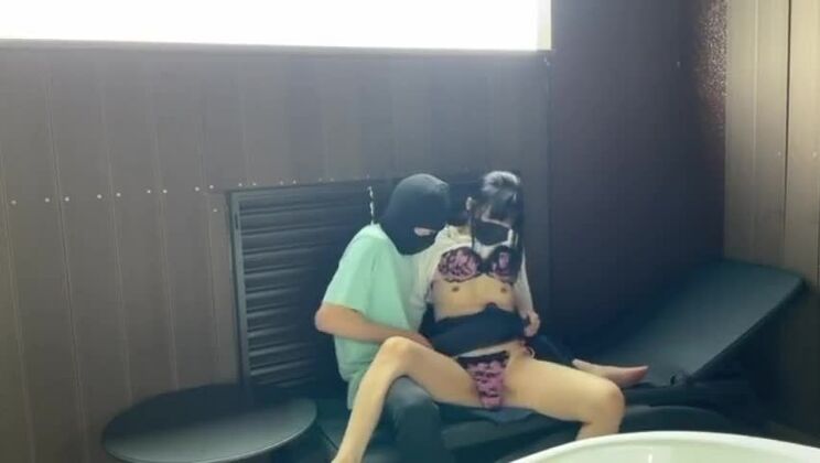 人妻さん最近アトル開発中です。中出しまでしちゃいました(≧a≦) 素人／ハメ撮り／クンニ／熟女／美乳／騎乗位／寝取り／カップル／ビクビク／ムチムチ／黒髪／上原／東京 Motion