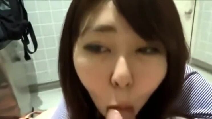 素晴らしいアダルトビデオ、あなたが今まで見た中で最もワイルドなフェラチオ