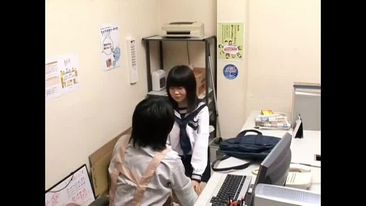 あなたが見た中で最もクレイジーな日本の売春婦チェック小乳JAVビデオ