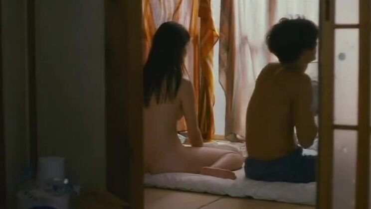 ワイルドな日本の売春婦がJAVクリップの限定版を見ようとします